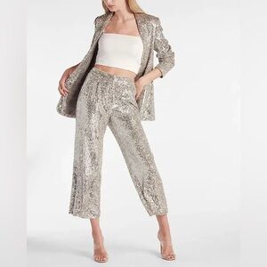 Express High Waisted Sequin Pleated
Cropped Trouser